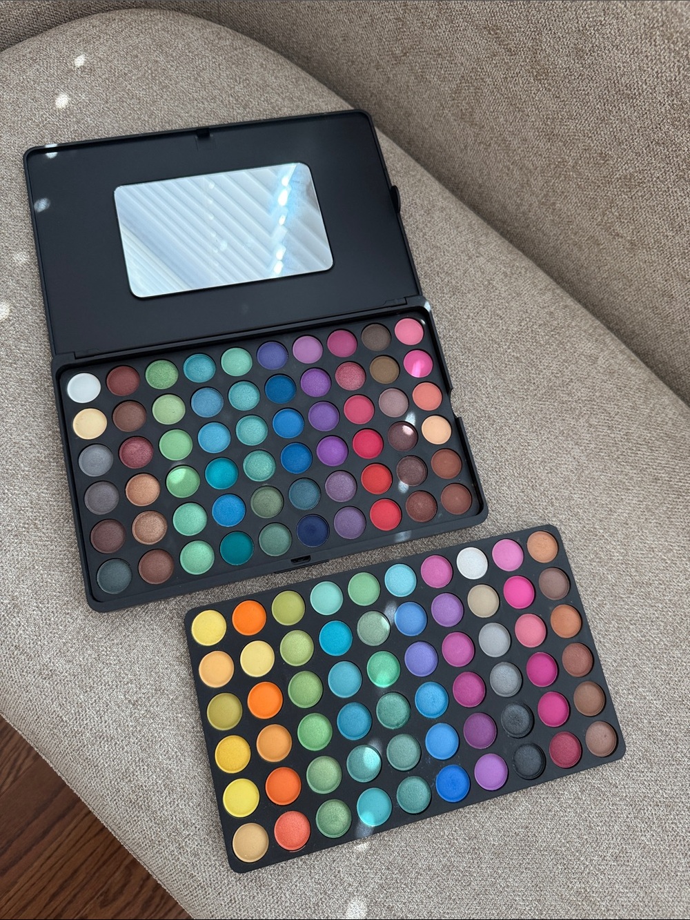 Eyeshadow Color Palette Multicolor Brights & Neutrals NEW